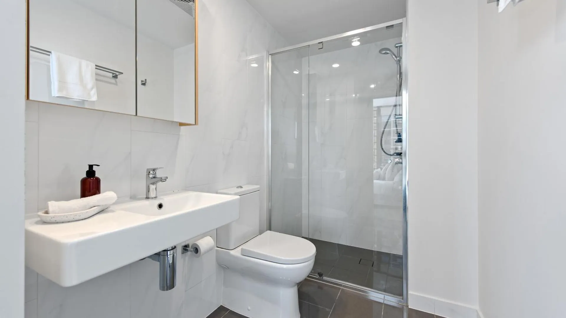Apartment Stunning Mountain Views & Brisbane'S Best Location